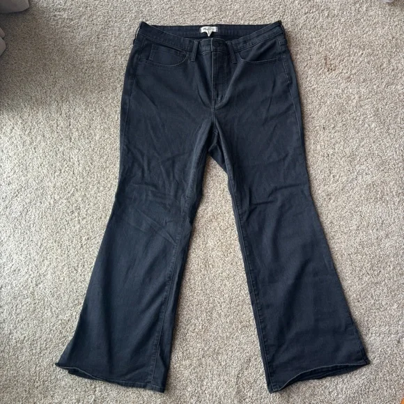 MADEWELL Plus Skinny Flare Jeans in Bellhaven Wash: Slit-Hem Edition Size: 18W - Picture 4 of 11